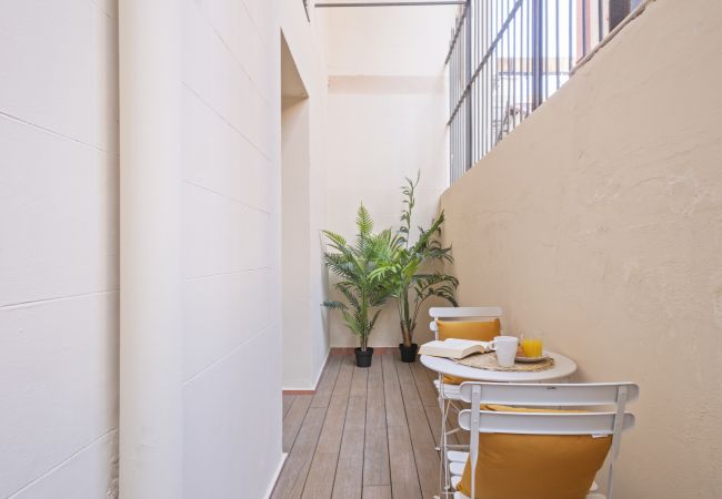 Apartment in Barcelona - Ola Living Aribau C B