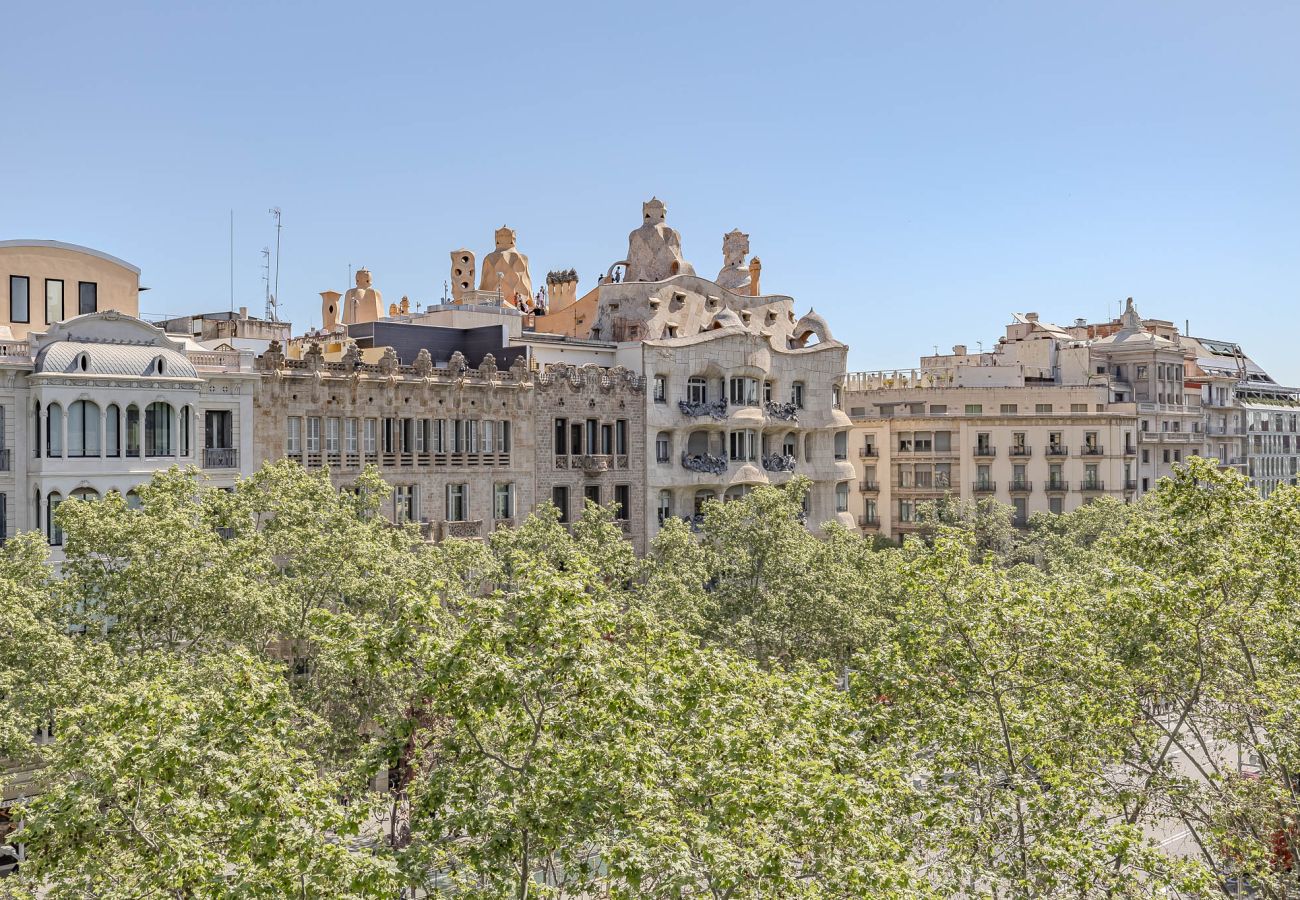 Apartment in Barcelona - OLA LIVING PASEO DE GRACIA 3