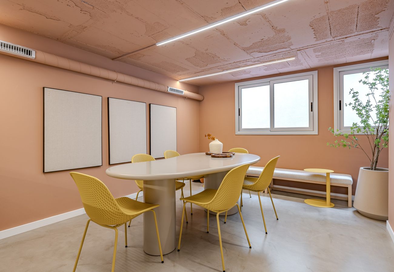 Apartment in Barcelona - OLA LIVING POBLENOU BEACH 4