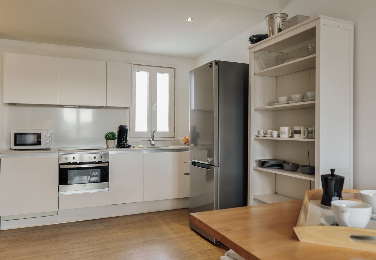 Apartment in Barcelona - OLA LIVING ST ANTONI 102