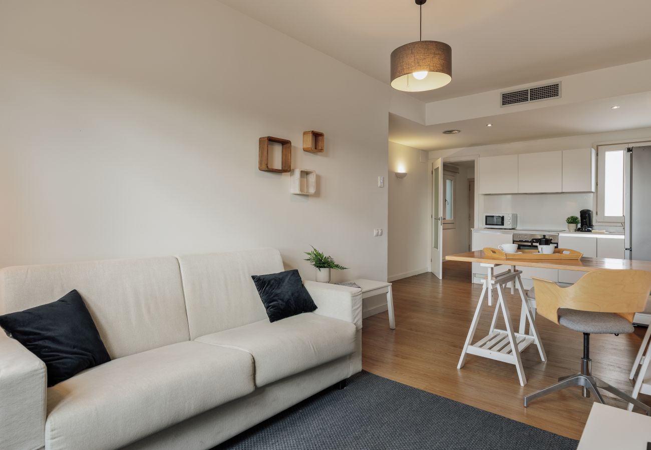 Apartment in Barcelona - OLA LIVING ST ANTONI 102