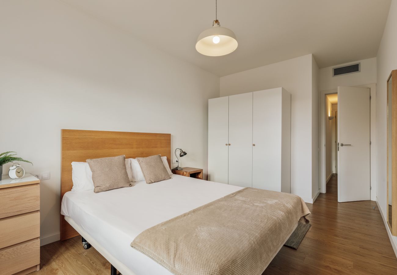 Apartment in Barcelona - OLA LIVING ST ANTONI 102