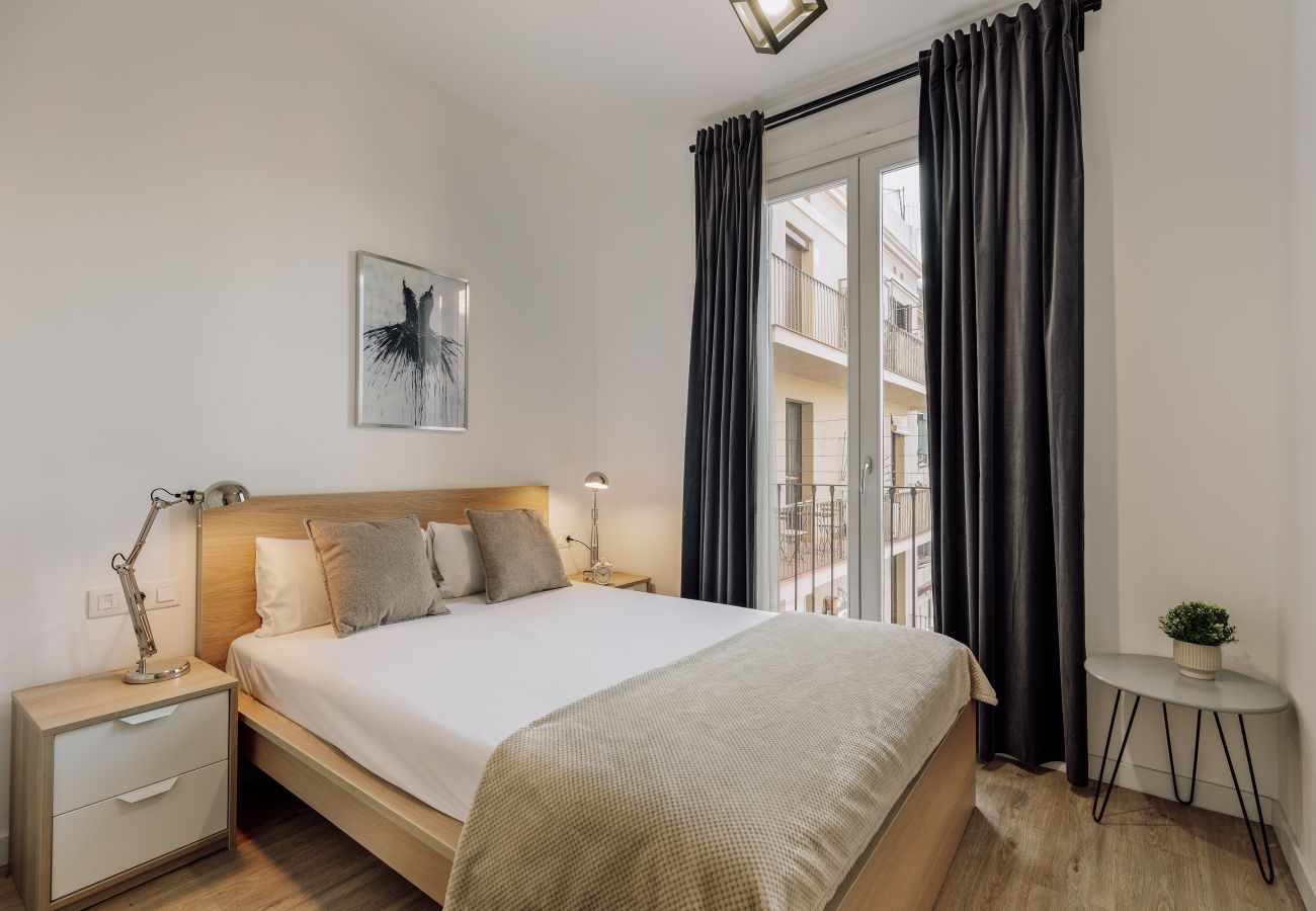 Apartment in Barcelona - OLA LIVING ST ANTONI 101