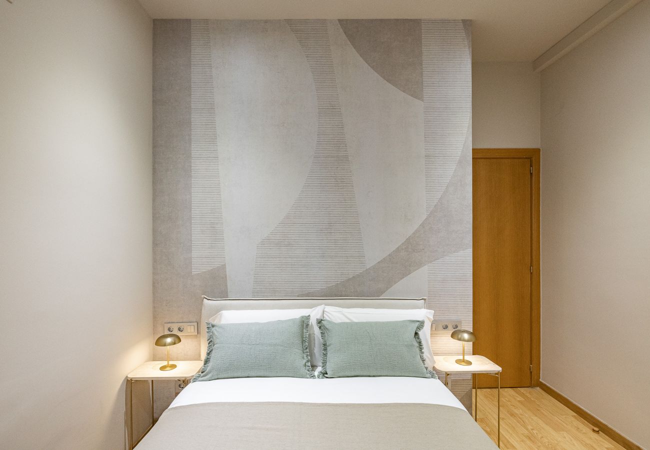 Apartment in Barcelona - OLA LIVING CONSELL DE CENT 2