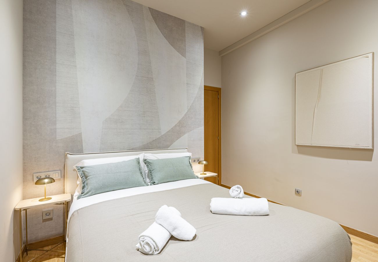 Apartment in Barcelona - OLA LIVING CONSELL DE CENT 2