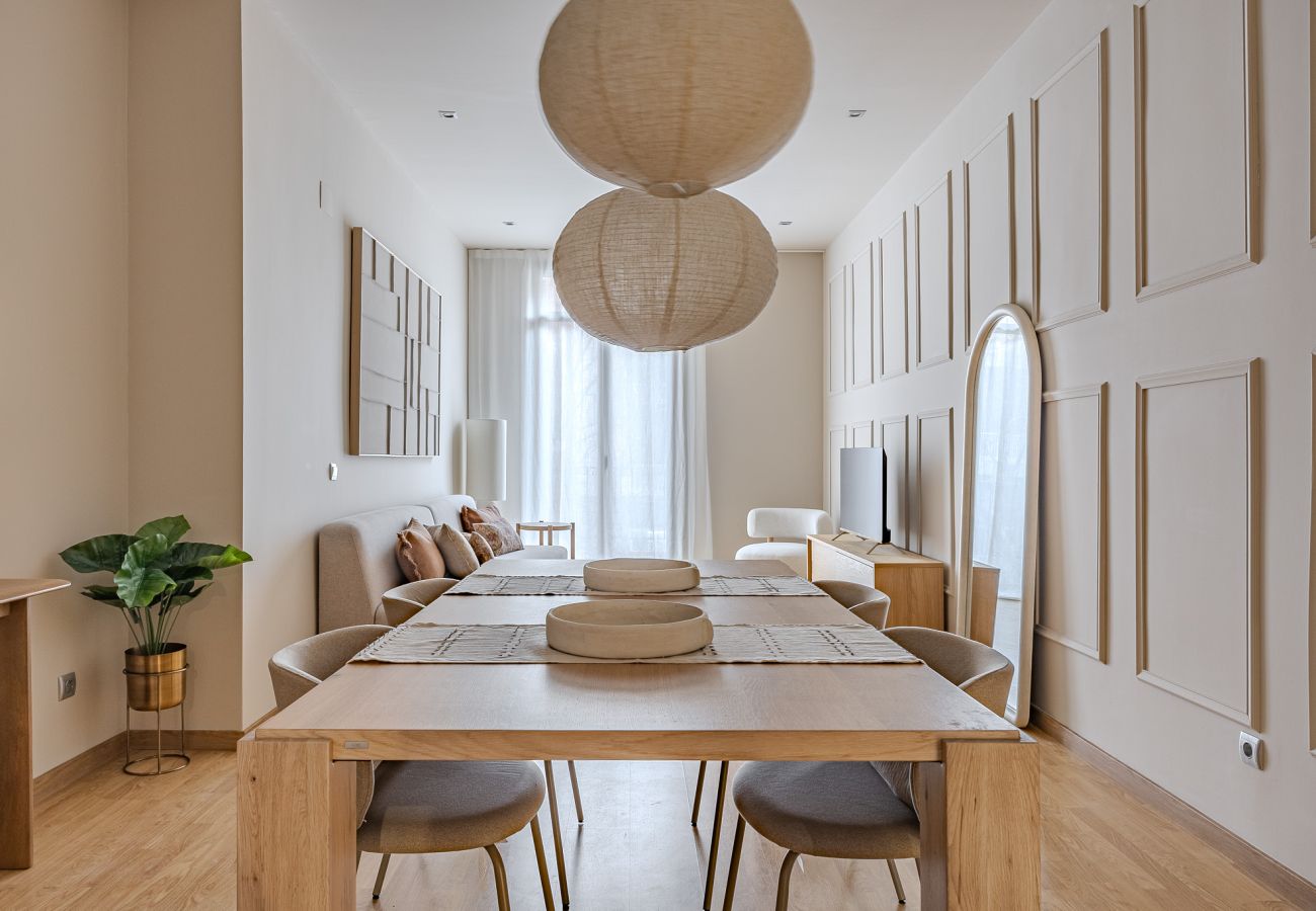 Apartment in Barcelona - OLA LIVING CONSELL DE CENT 2