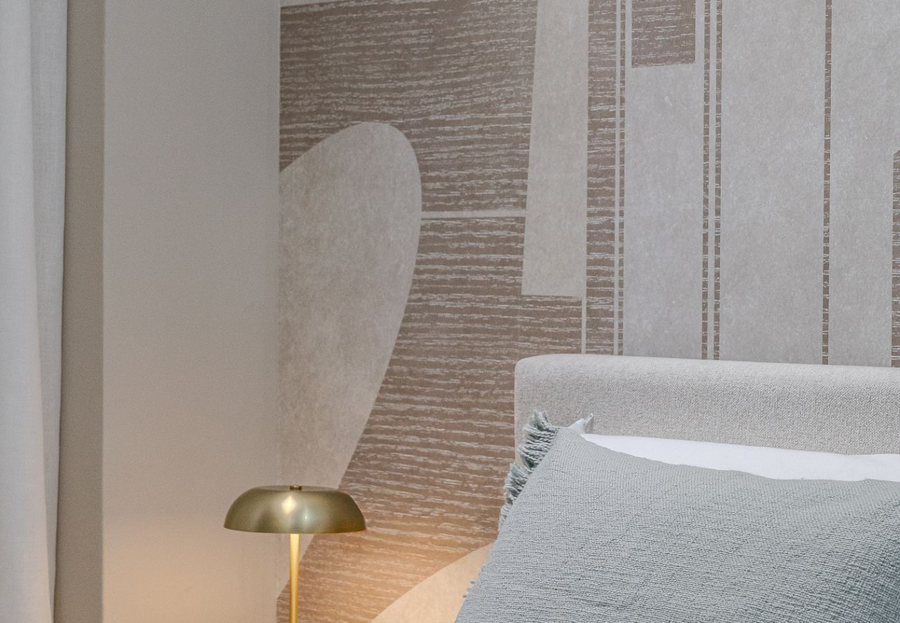 Apartment in Barcelona - OLA LIVING CONSELL DE CENT 2