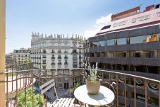 Rent by room in Barcelona - Diagonal Habitación Individual