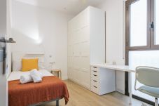 Rent by room in Barcelona - Balmes Habitación Individual