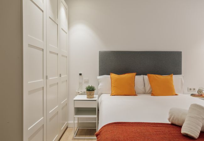 Rent by room in Barcelona - Balmes Habitación Doble con Baño Privado Rent by room in Barcelona - Balmes Habitación Doble con Baño Privado