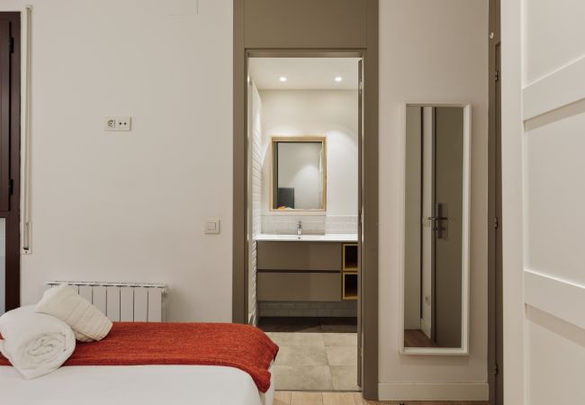 Rent by room in Barcelona - Balmes Habitación Doble con Baño Privado Rent by room in Barcelona - Balmes Habitación Doble con Baño Privado