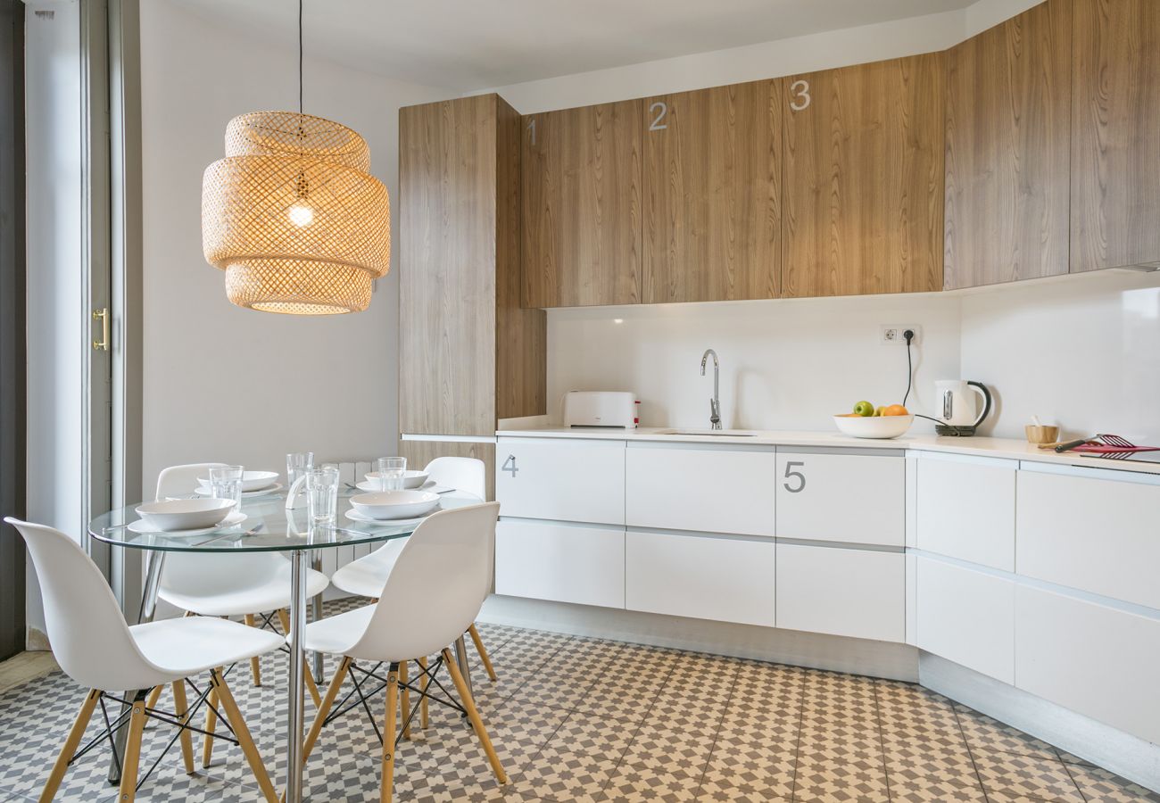 Rent by room in Barcelona - Balmes Habitación Doble con Baño Privado Rent by room in Barcelona - Balmes Habitación Doble con Baño Privado
