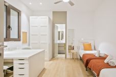 Rent by room in Barcelona - Balmes Habitación Doble con Baño