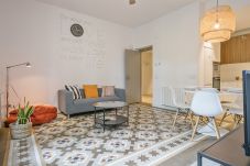 Rent by room in Barcelona - Balmes Habitación Doble para 2 personas Con Balcón
