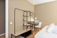 Chambres d'hôtes à Barcelona - Diagonal Habitación Doble con Escritorio