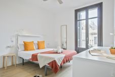 Chambres d'hôtes à Barcelona - Balmes Habitación Doble con Balcón