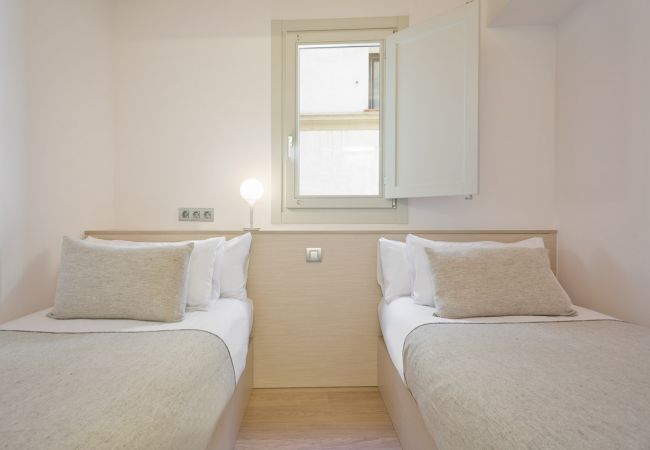 Appartamento a Barcelona - OLA LIVING BISBE SQUARE VIEW 3 Appartamento a Barcelona - OLA LIVING BISBE SQUARE VIEW 3