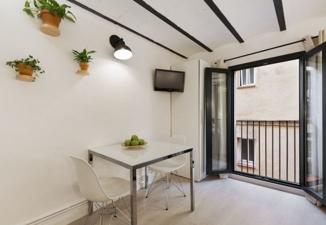 Studio a Barcelona - OLA LIVING BORN 3 Studio a Barcelona - OLA LIVING BORN 3