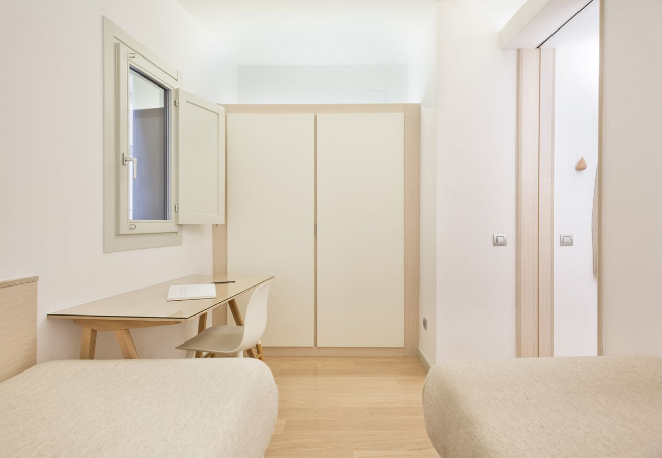 Apartamento em Barcelona - OLA LIVING BISBE STREET VIEW 1 Apartamento em Barcelona - OLA LIVING BISBE STREET VIEW 1