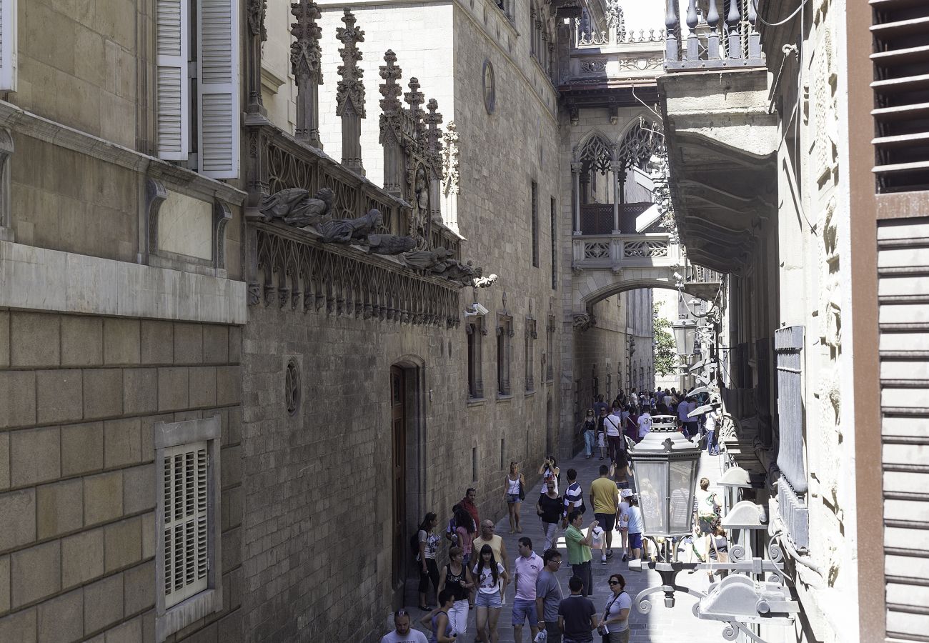 Apartamento em Barcelona - OLA LIVING BISBE STREET VIEW 1 Apartamento em Barcelona - OLA LIVING BISBE STREET VIEW 1