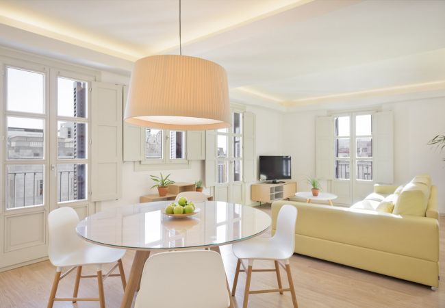 Apartamento em Barcelona - OLA LIVING BISBE SQUARE VIEW 4 Apartamento em Barcelona - OLA LIVING BISBE SQUARE VIEW 4