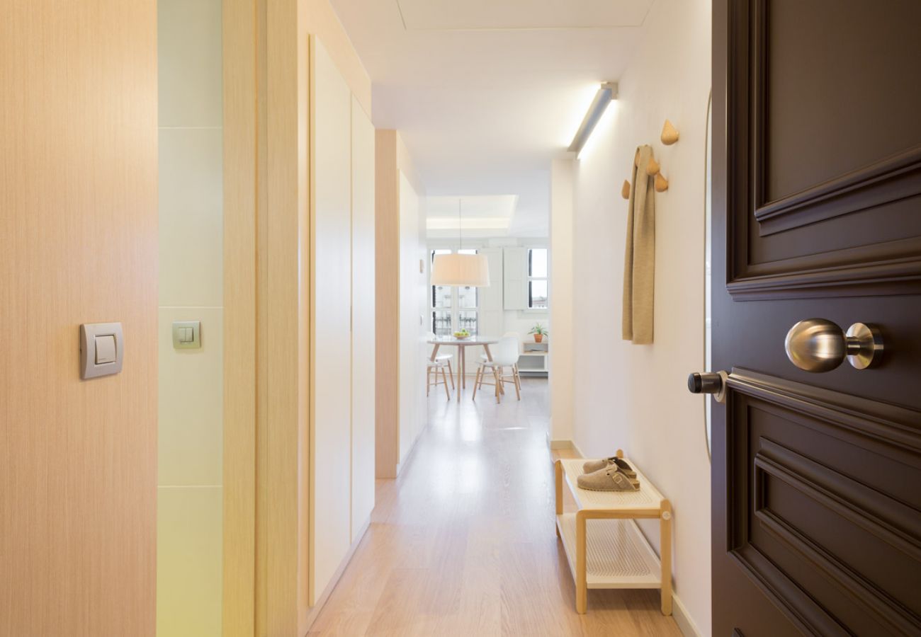 Apartamento em Barcelona - OLA LIVING BISBE SQUARE VIEW 4 Apartamento em Barcelona - OLA LIVING BISBE SQUARE VIEW 4