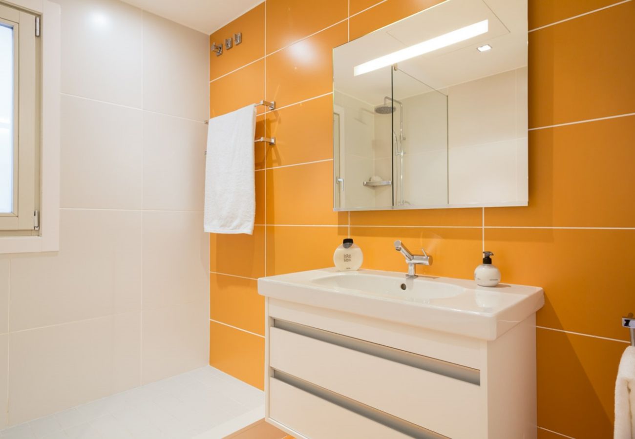 Apartamento em Barcelona - OLA LIVING BISBE SQUARE VIEW 1 Apartamento em Barcelona - OLA LIVING BISBE SQUARE VIEW 1