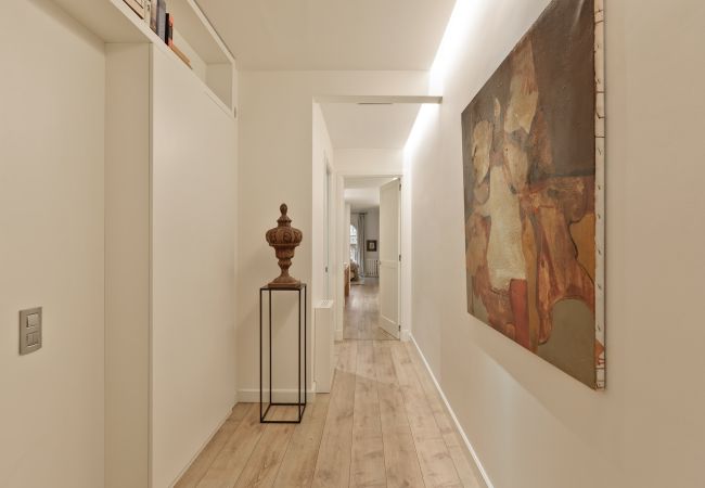 Apartamento em Barcelona - OLA LIVING ENRIC GRANADOS Apartamento em Barcelona - OLA LIVING ENRIC GRANADOS