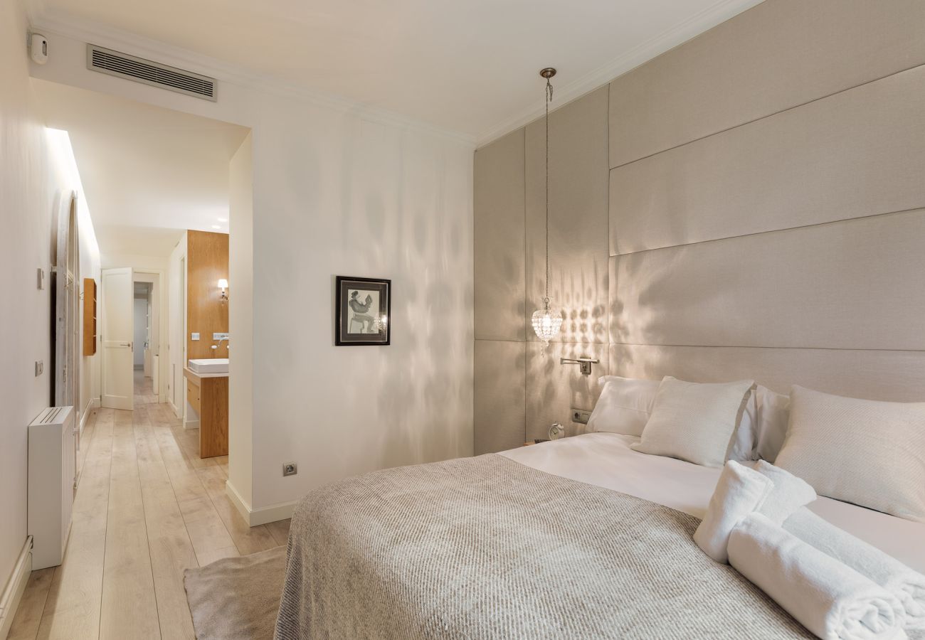 Apartamento em Barcelona - OLA LIVING ENRIC GRANADOS Apartamento em Barcelona - OLA LIVING ENRIC GRANADOS