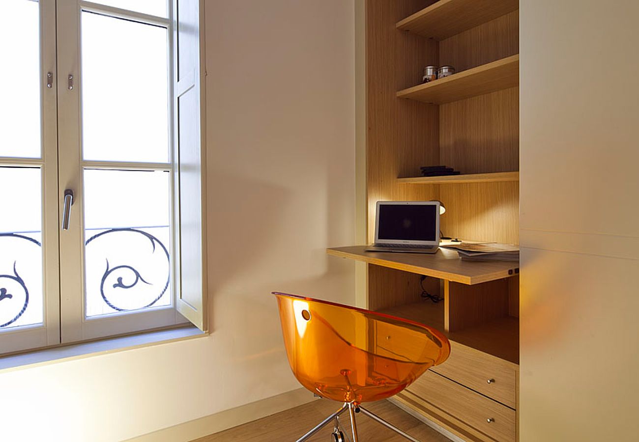 Apartamento em Barcelona - OLA LIVING PETRITXOL LES RAMBLES