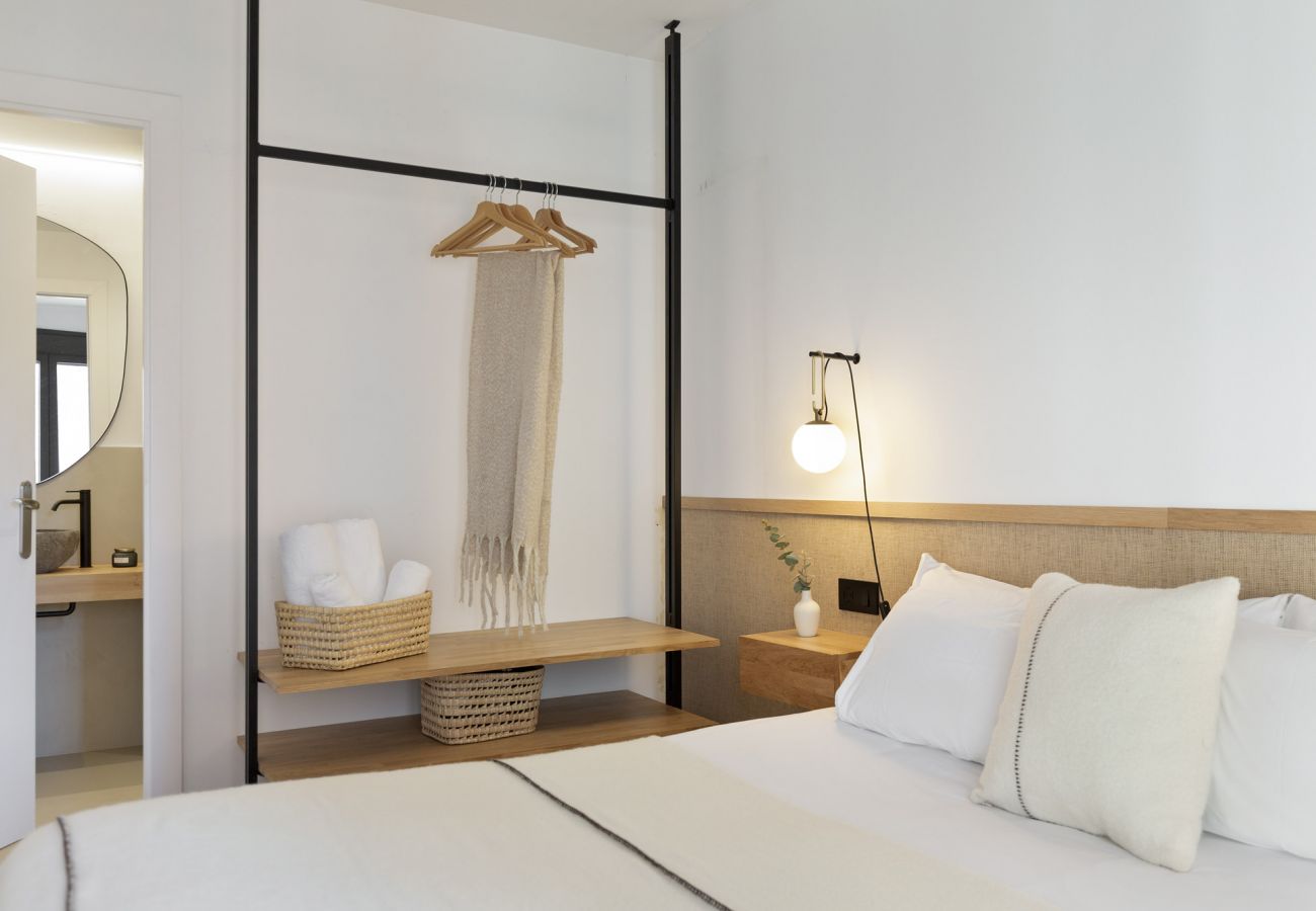 Apartamento em Barcelona - OLA LIVING CALABRIA 3