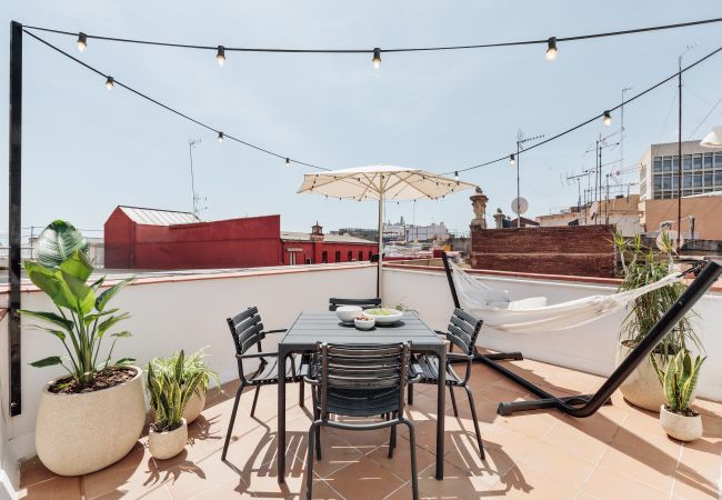 Apartamento em Barcelona - OLA LIVING SANTA ANNA ATTIC