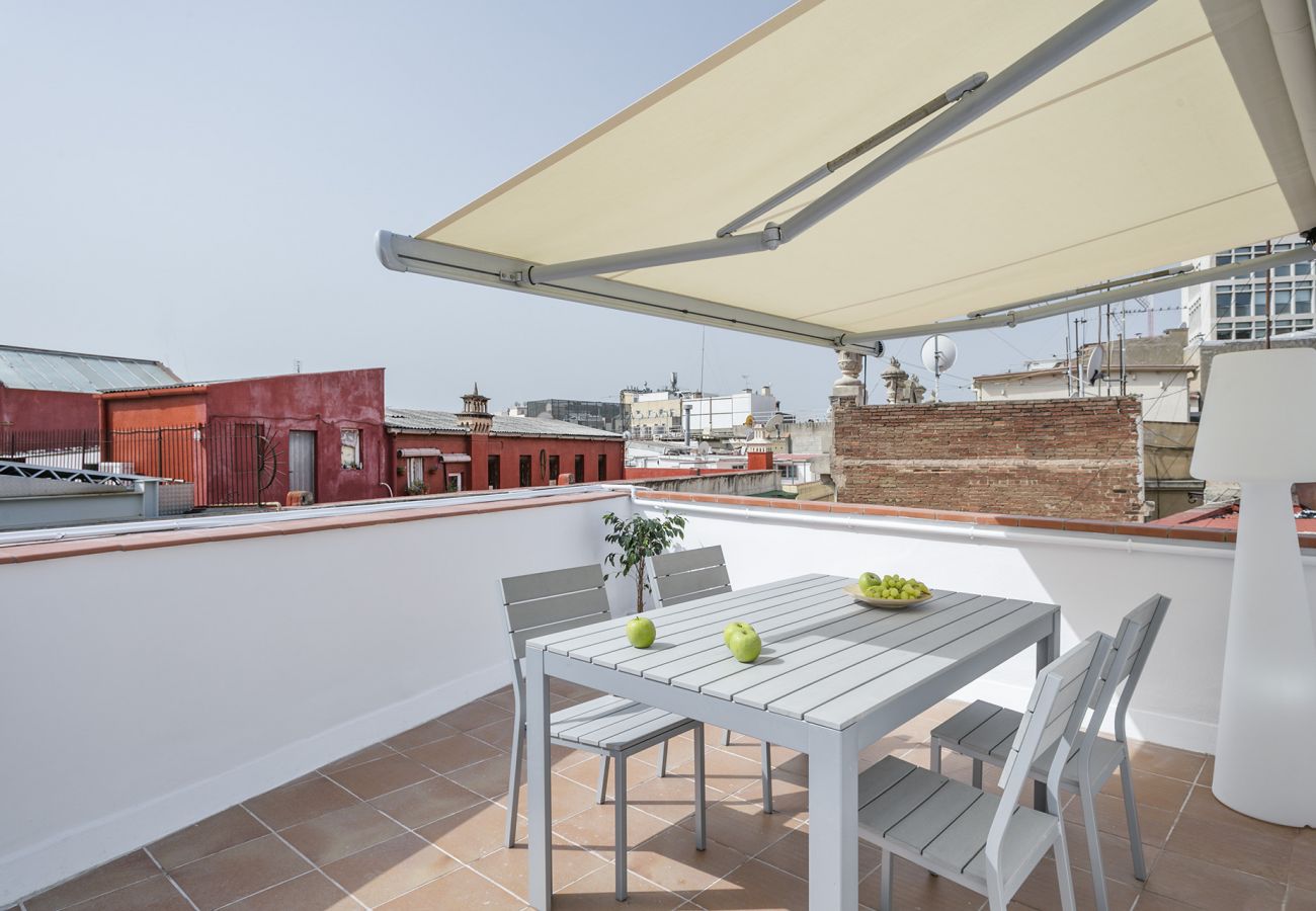 Apartamento em Barcelona - OLA LIVING SANTA ANNA ATTIC