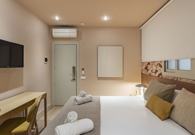 Quarto em Barcelona - Ola Living Hostal Diagonal 11 Quarto em Barcelona - Ola Living Hostal Diagonal 11
