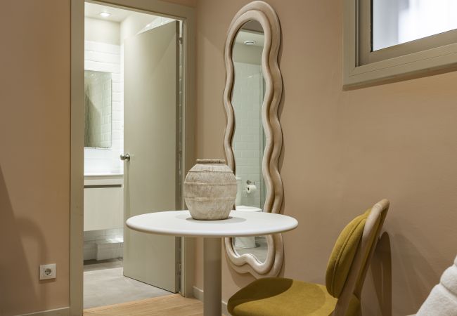 Quarto em Barcelona - Ola Living Hostal Diagonal 11 Quarto em Barcelona - Ola Living Hostal Diagonal 11