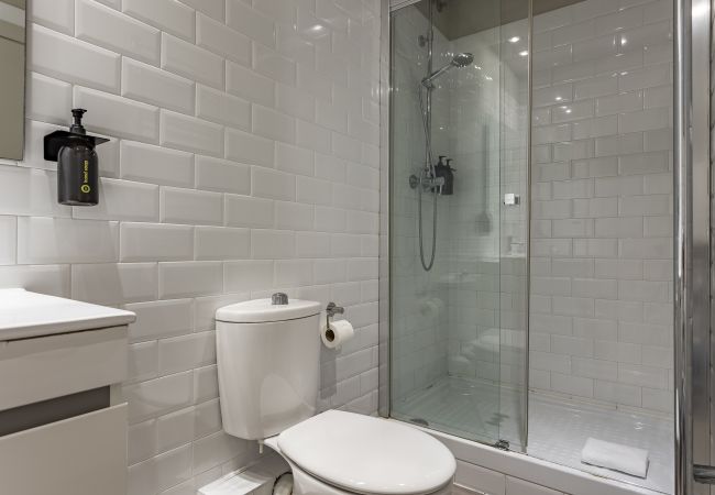 Quarto em Barcelona - Ola Living Hostal Diagonal 11 Quarto em Barcelona - Ola Living Hostal Diagonal 11