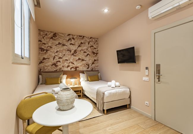 Quarto em Barcelona - Ola Living Hostal Diagonal 11 Quarto em Barcelona - Ola Living Hostal Diagonal 11