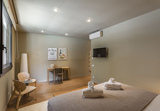 Quarto em Barcelona - Ola Living Hostal Diagonal 12 Quarto em Barcelona - Ola Living Hostal Diagonal 12