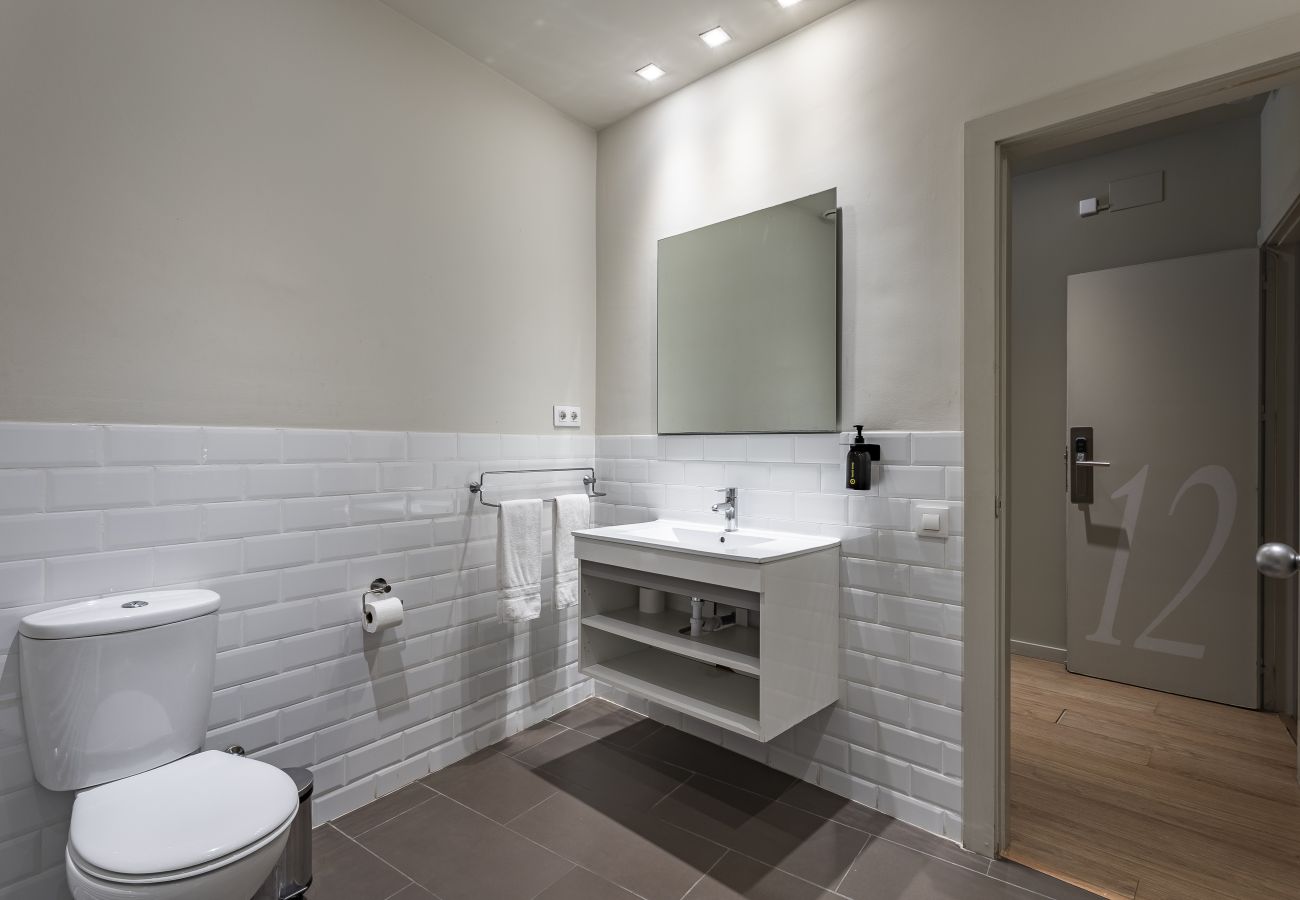Quarto em Barcelona - Ola Living Hostal Diagonal 12