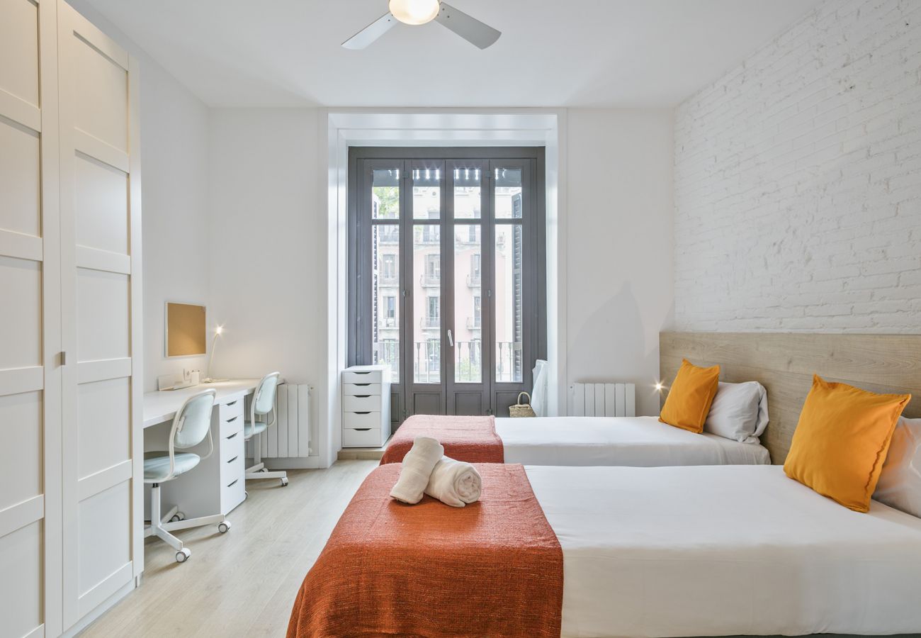 Apartamento em Barcelona - B 1-1 Twin Balcon Suite #HAB 2