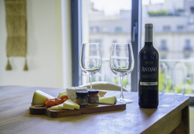 Apartamento em Barcelona - OLA LIVING PASEO DE GRACIA 2 Apartamento em Barcelona - OLA LIVING PASEO DE GRACIA 2