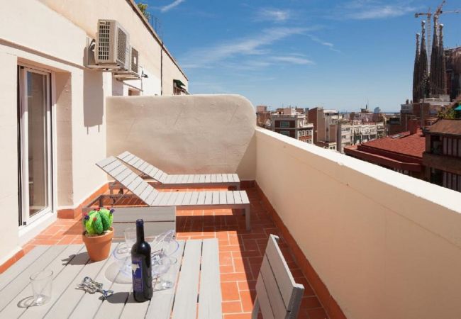 Apartamento em Barcelona - OLA LIVING SAGRADA FAMILIA 5  ATTIC