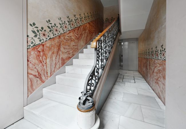 Apartamento em Barcelona - OLA LIVING BOQUERIA 1 Apartamento em Barcelona - OLA LIVING BOQUERIA 1