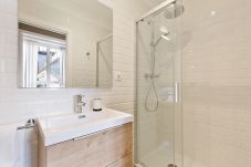 Alquiler por habitaciones en Barcelona - Diagonal Suite con baño privado