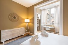 Alquiler por habitaciones en Barcelona - Diagonal Suite con baño privado