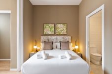 Alquiler por habitaciones en Barcelona - Diagonal Suite con baño privado