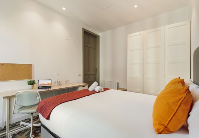 Alquiler por habitaciones en Barcelona - Balmes Doble Balcon Alquiler por habitaciones en Barcelona - Balmes Doble Balcon