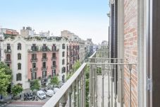 Alquiler por habitaciones en Barcelona - Balmes Habitación Doble Con Balcón + Baño