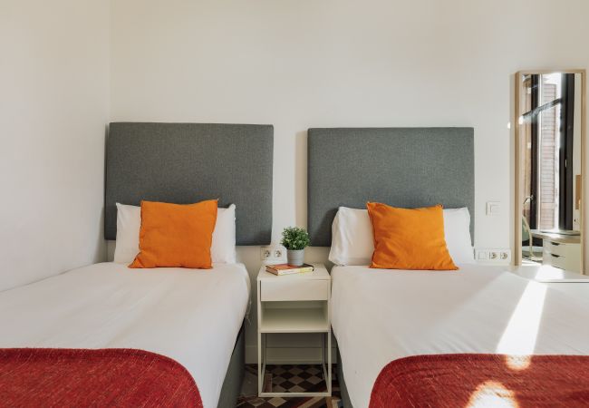 Alquiler por habitaciones en Barcelona - Balmes Twin con Balcón Alquiler por habitaciones en Barcelona - Balmes Twin con Balcón