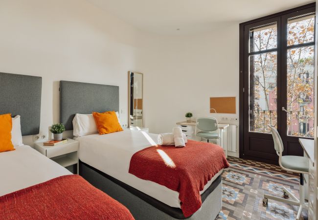 Alquiler por habitaciones en Barcelona - Balmes Twin con Balcón Alquiler por habitaciones en Barcelona - Balmes Twin con Balcón